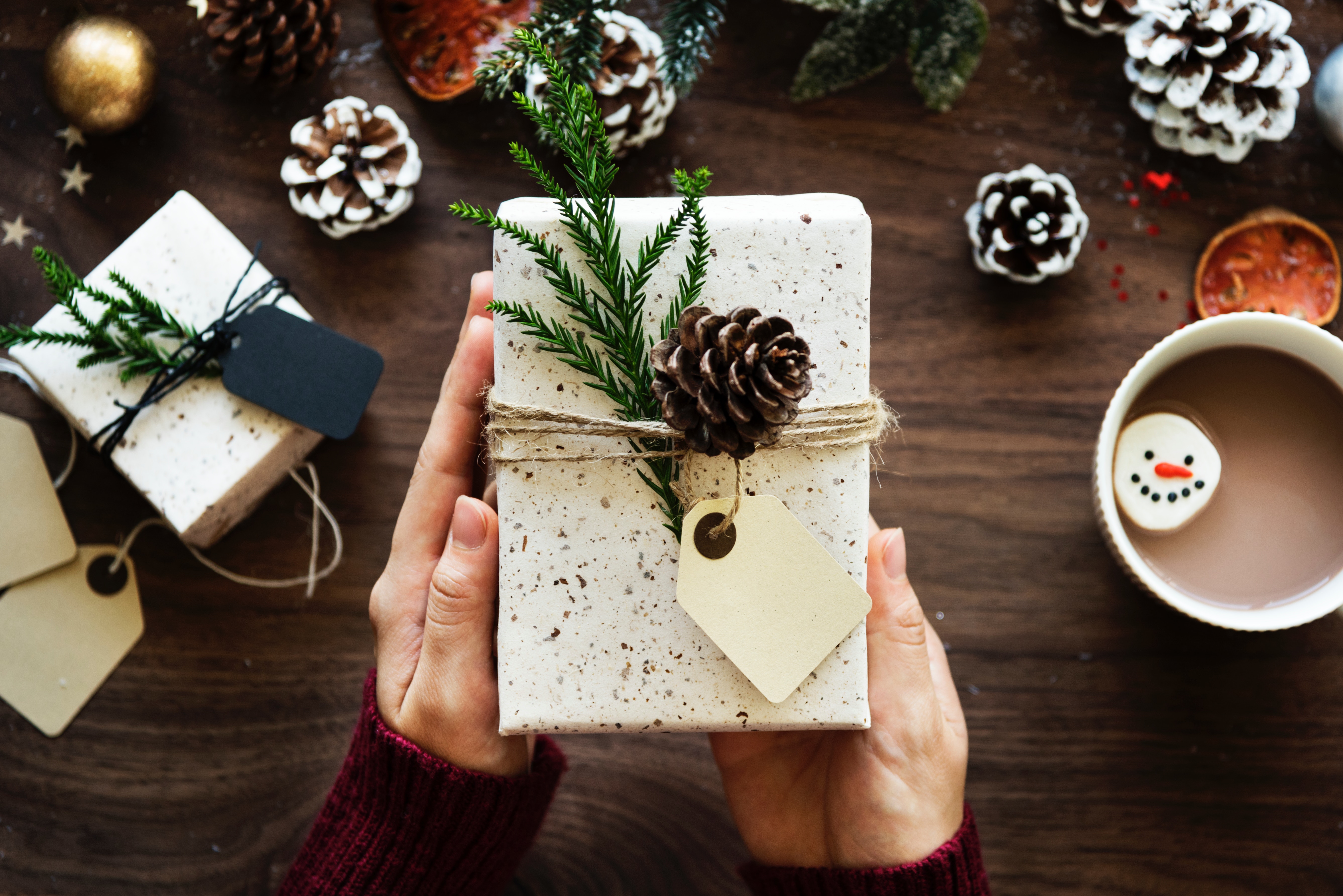 15 idées cadeaux de Noël à offrir à vos collègues - Medaviz